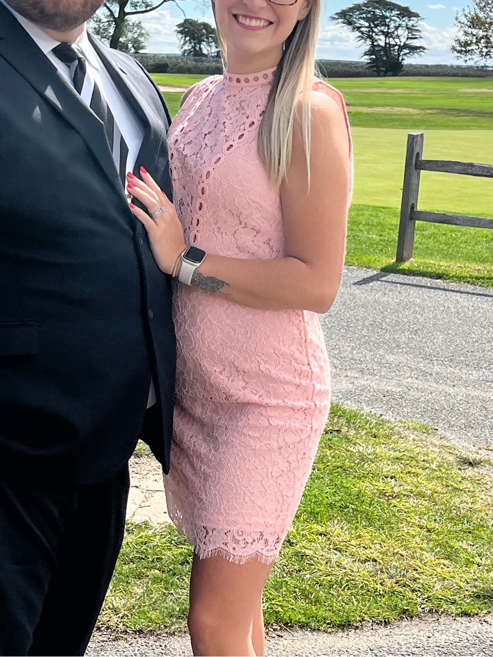 Main Strip Pink Lace Sleeveless Sheath Dress